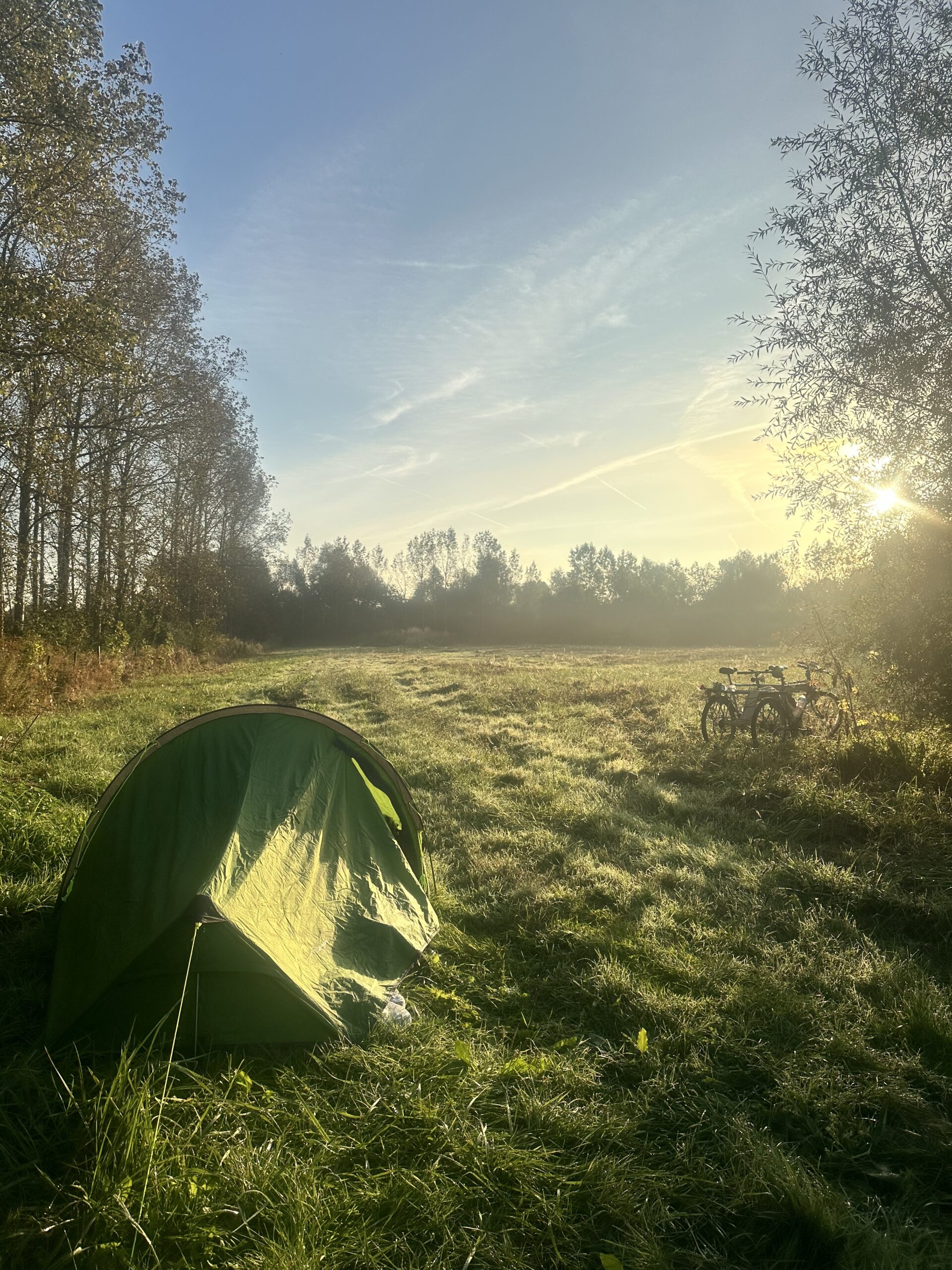 Wind and Issues from France to Belgium on Day 3 – Two Guys One Trike