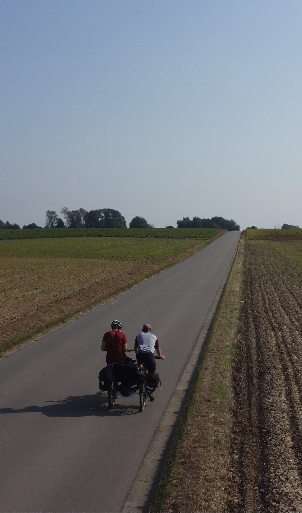 No Mechanicals, Just Hills and Misunderstandings on Day 5 – Two Guys One Trike